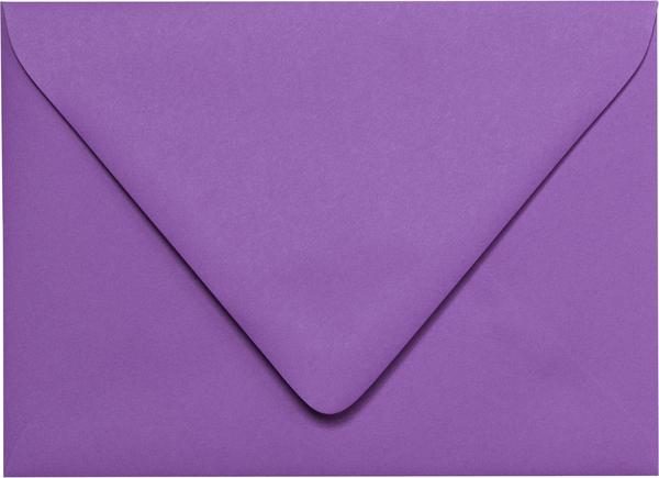 showing up, social media presence, Jo Watson, agoodwriteup, copywriter, content, copywriting, social media, social media content, posts. blogs, Bolton, Greater Manchester, Lancashire, z list celebrities, opening of an envelope, posts, blogs